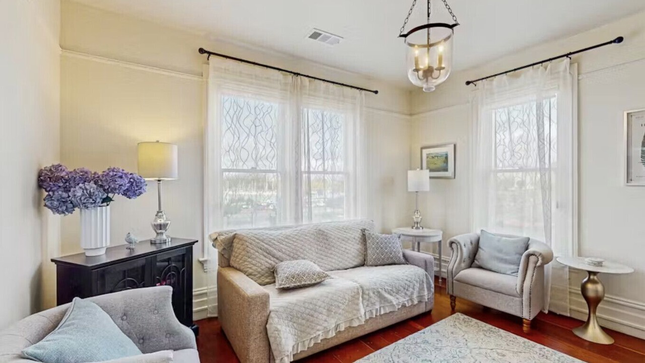 Photo of Livingroom in Old Town Eureka