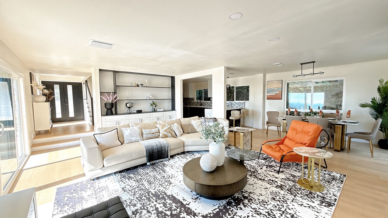 Photo of Livingroom in North Tustin