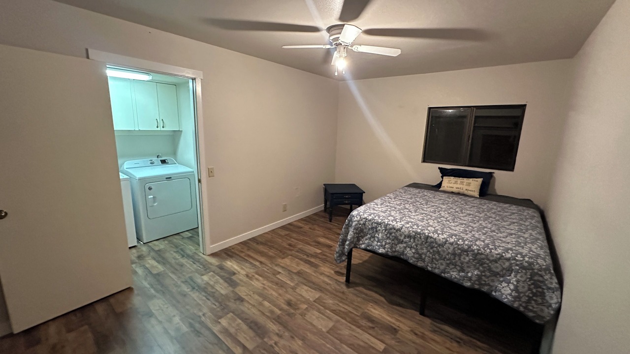 Photo of Bedroom in Oak Shores