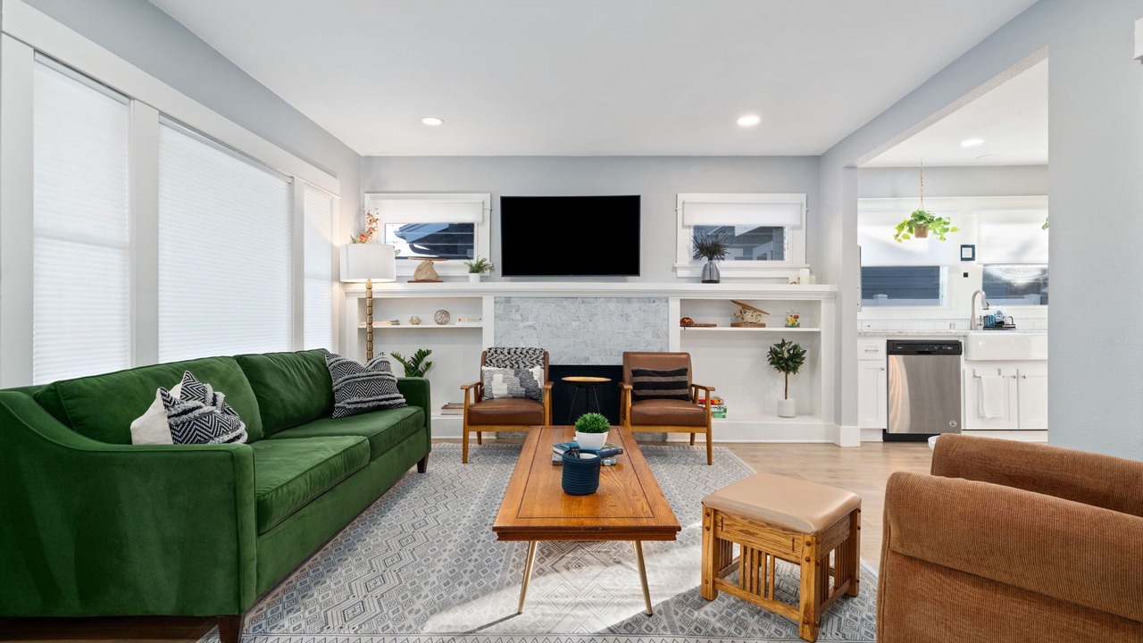 Photo of Livingroom in Eastside