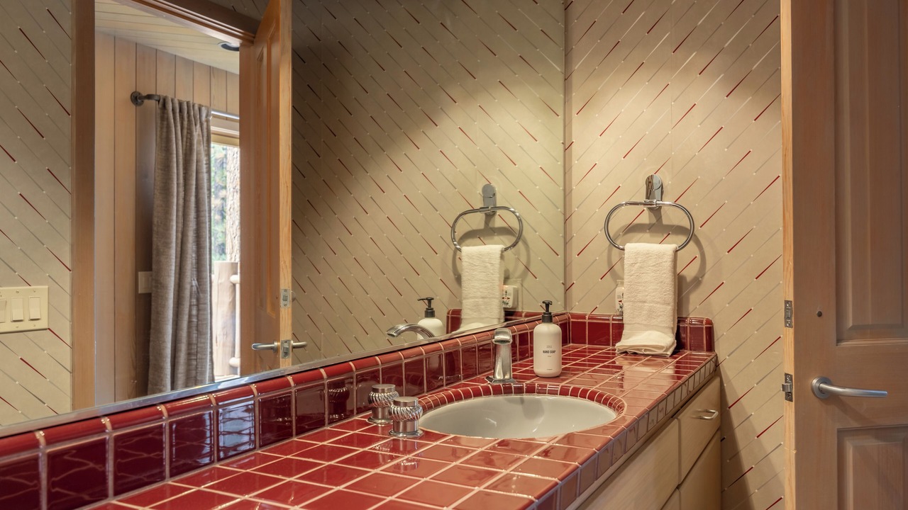 Photo of Bathroom in Evergreen Estates
