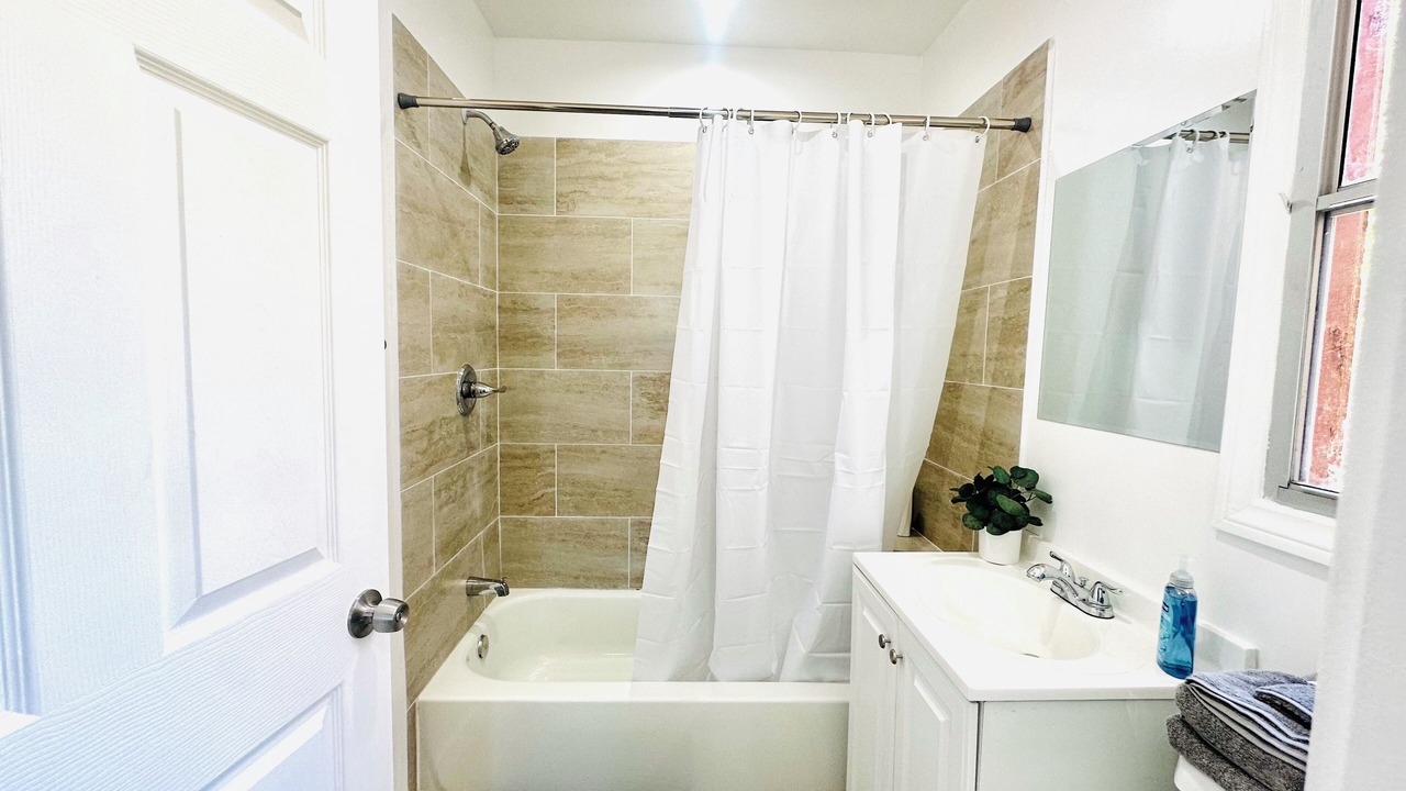 Photo of Bathroom in Park Mesa Heights