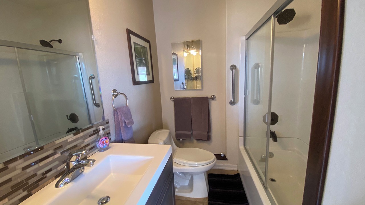 Photo of Bathroom in Canyon Country