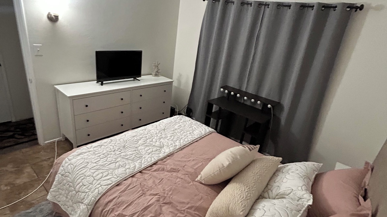 Photo of Bedroom in Lake Elsinore