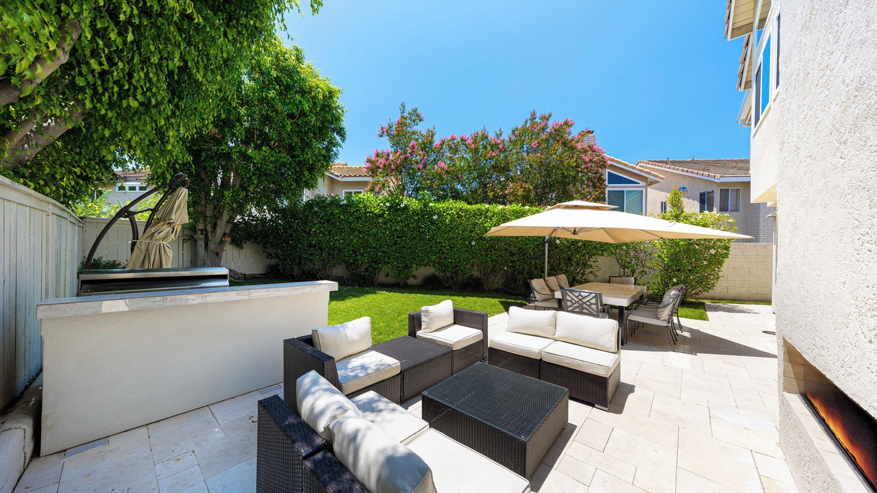 Photo of Outdoor in Orange