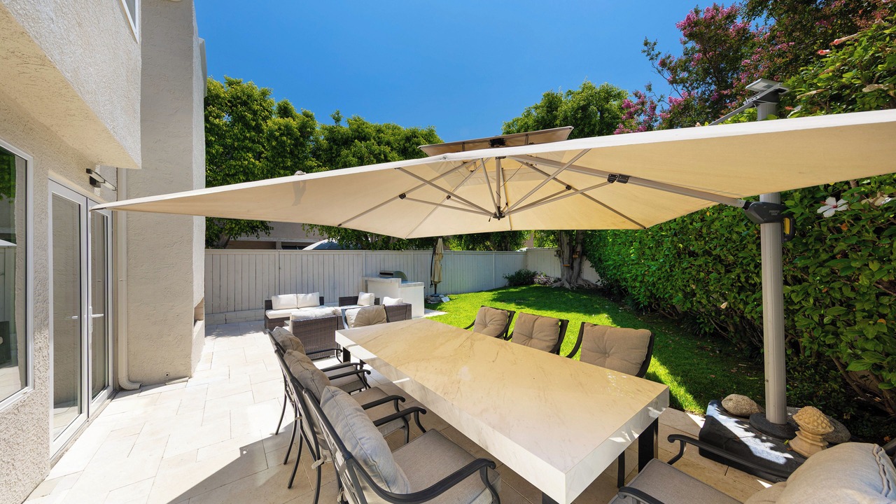 Photo of Outdoor in Orange