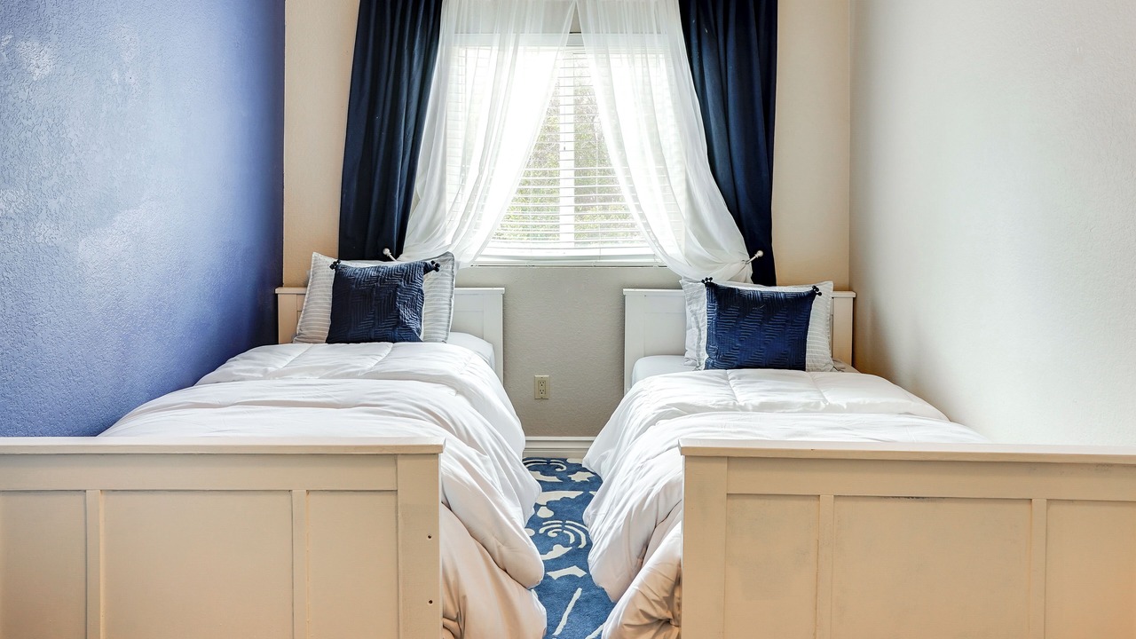 Photo of Bedroom in Orange