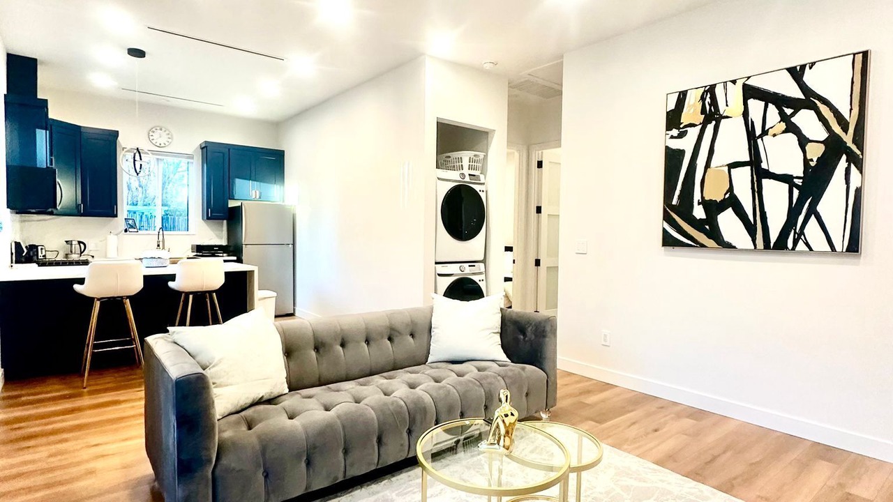 Photo of Livingroom in West Hills
