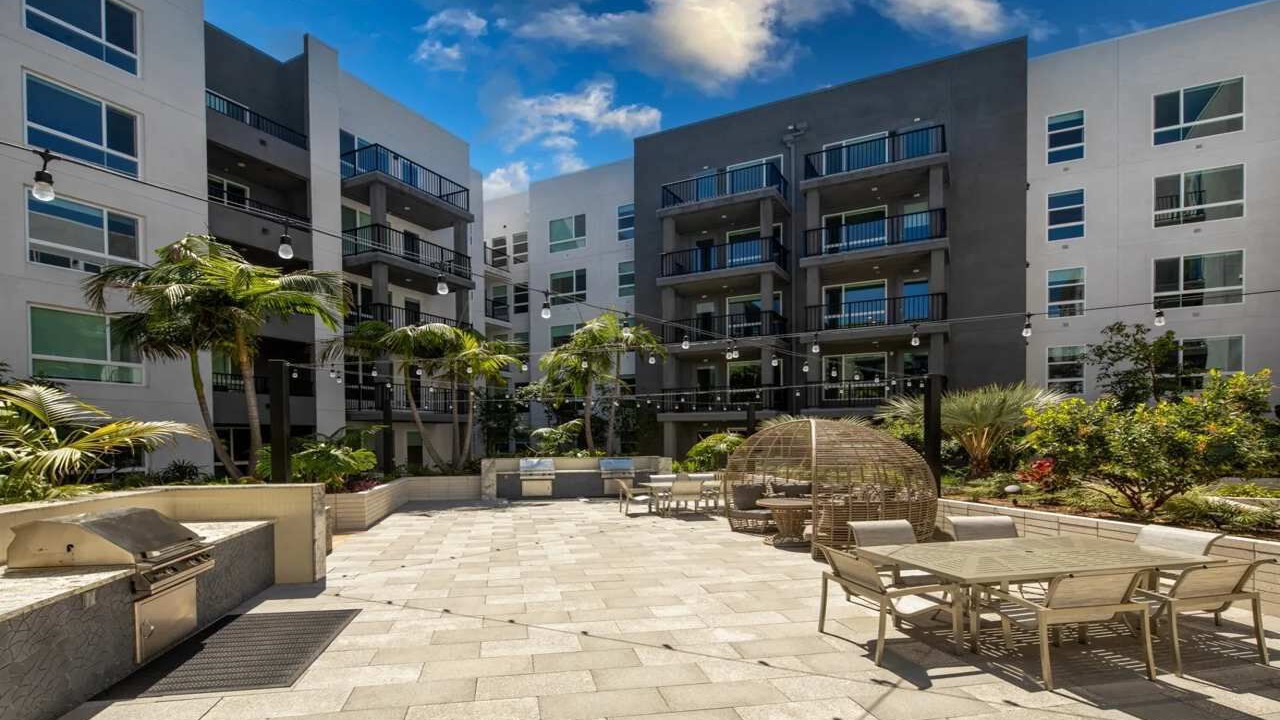 Photo of Outdoor in Lyon Street