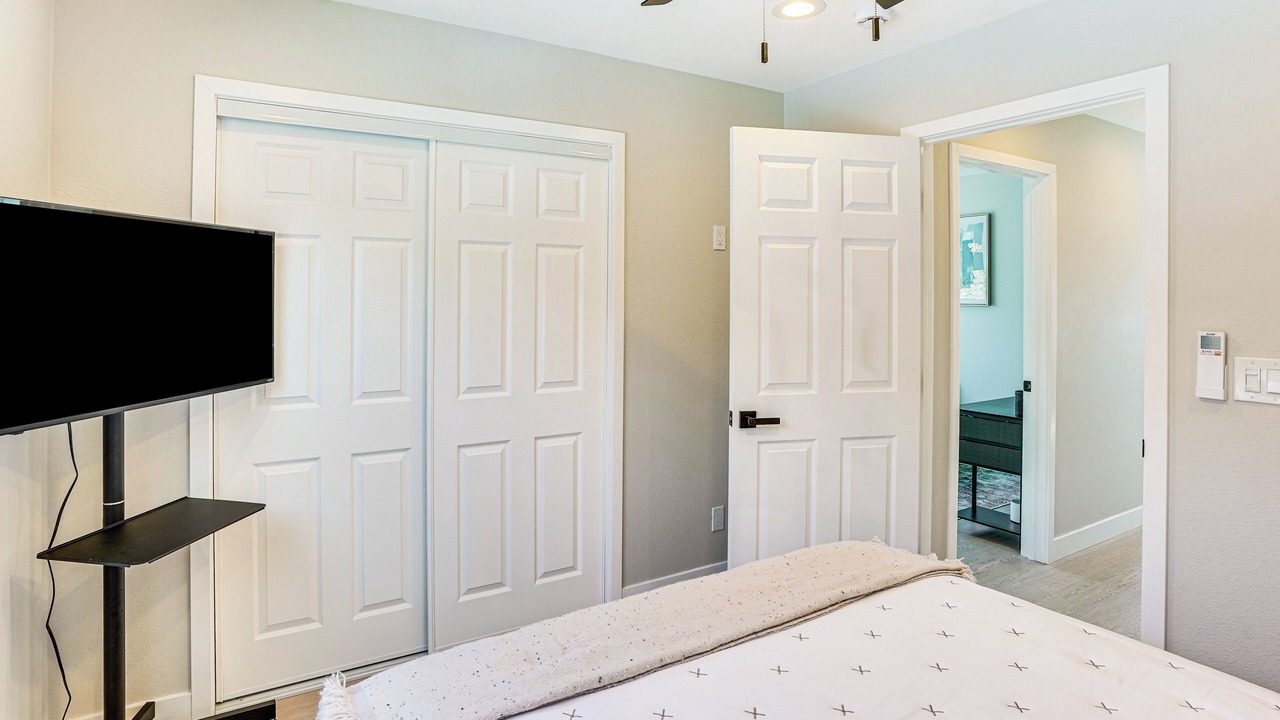Photo of Bedroom in Northwest Anaheim