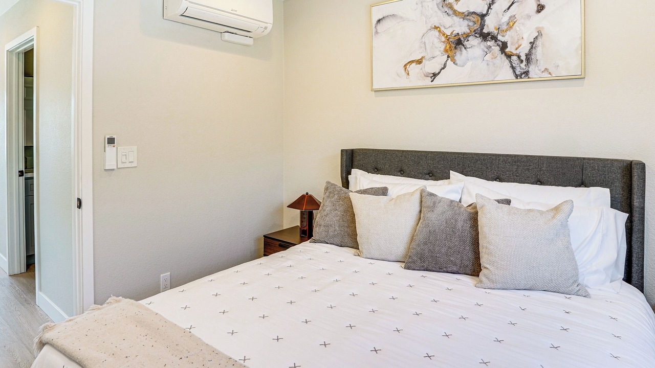 Photo of Bedroom in Northwest Anaheim