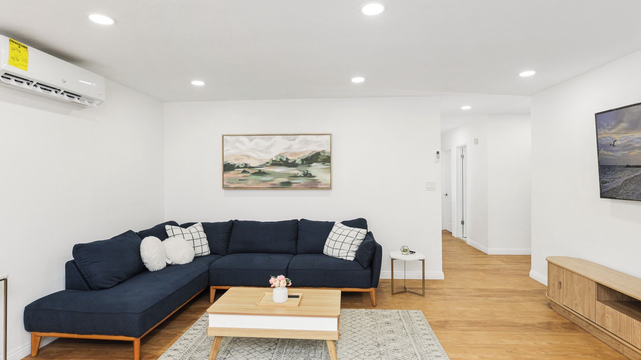 Photo of Livingroom in Riverview West