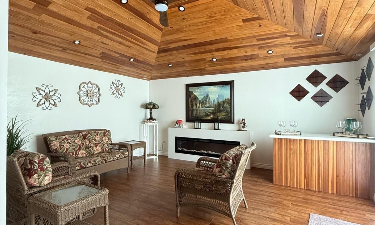 Photo of Livingroom in Hawthorne