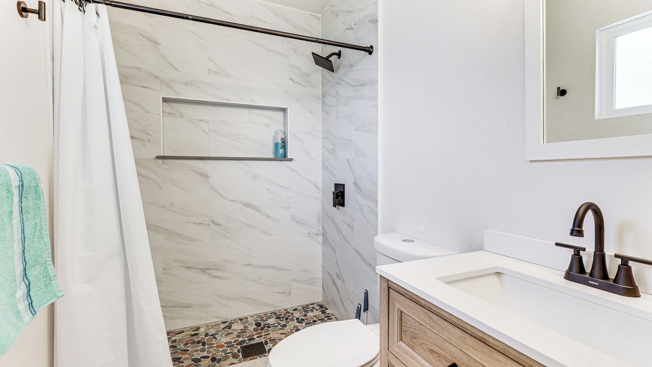Photo of Bathroom in Lakeside