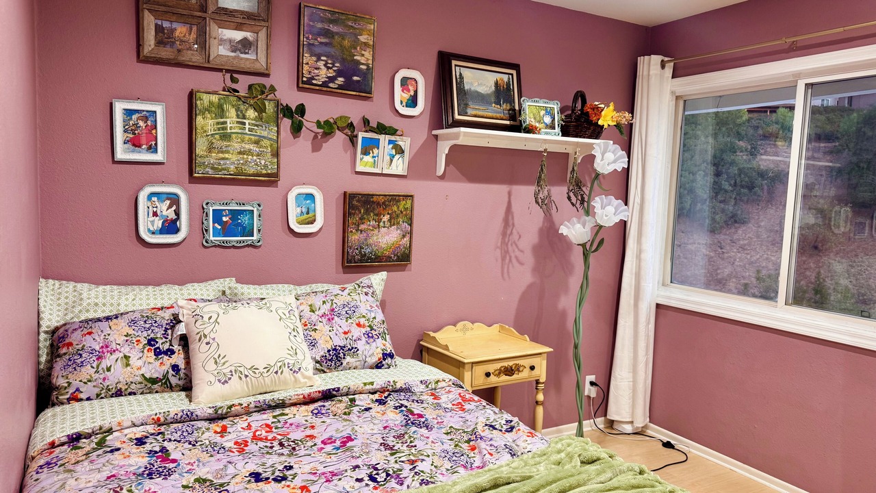 Photo of Bedroom in Walnut