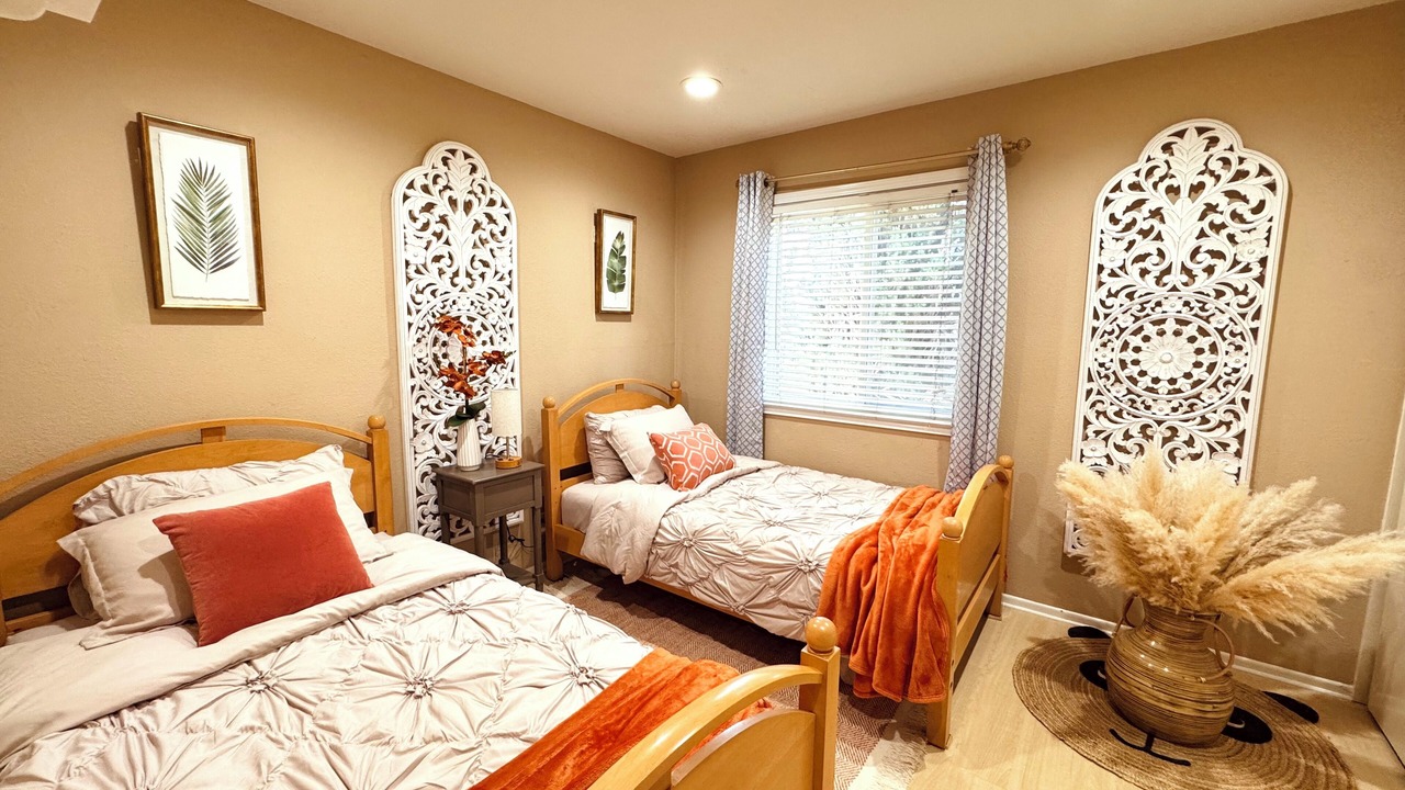 Photo of Bedroom in Walnut