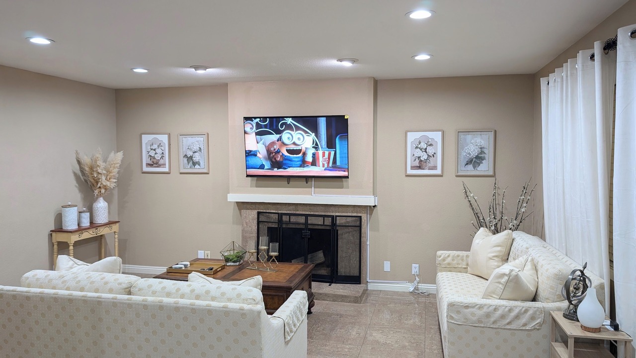 Photo of Livingroom in Walnut