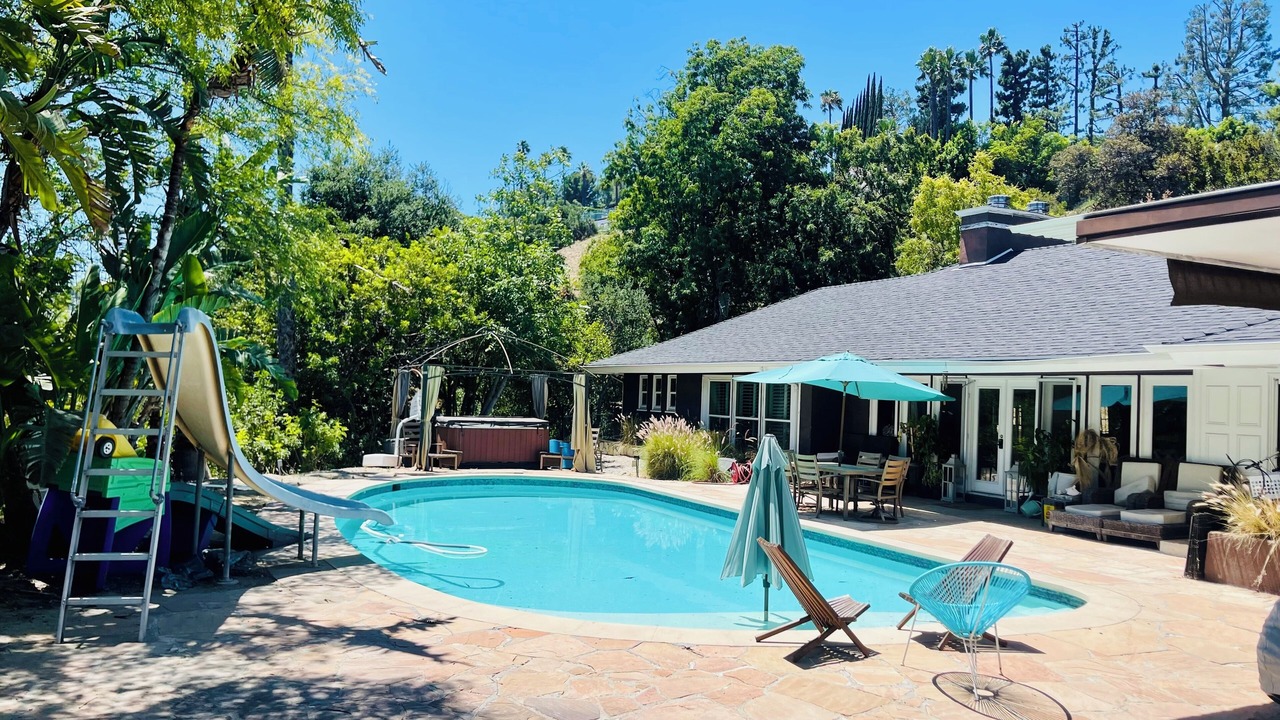 Photo of Outdoor in Encino