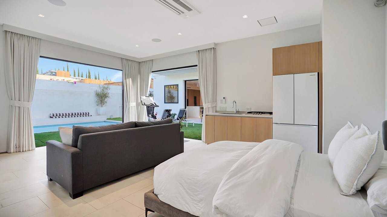 Photo of Bedroom in Beverly Grove