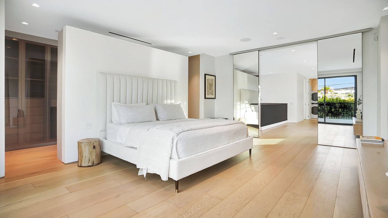 Photo of Bedroom in Beverly Grove