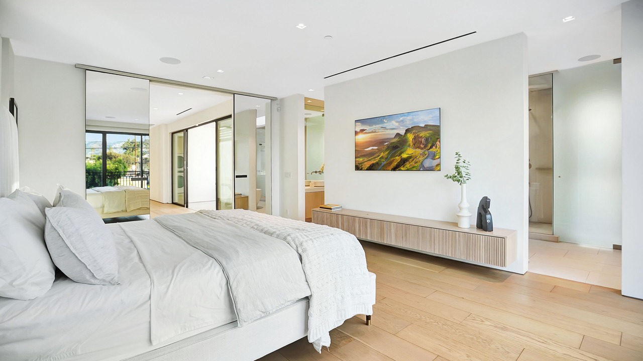 Photo of Bedroom in Beverly Grove