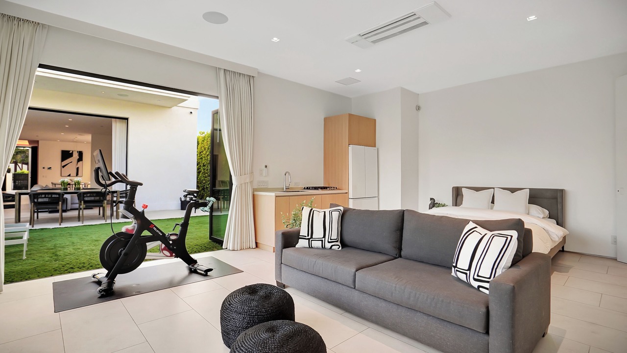 Photo of Bedroom in Beverly Grove