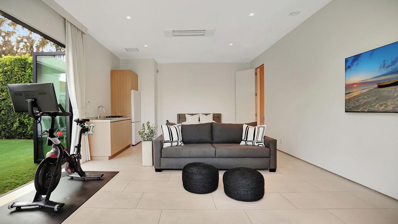 Photo of Livingroom in Beverly Grove