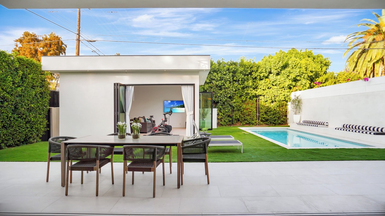 Photo of Outdoor in Beverly Grove