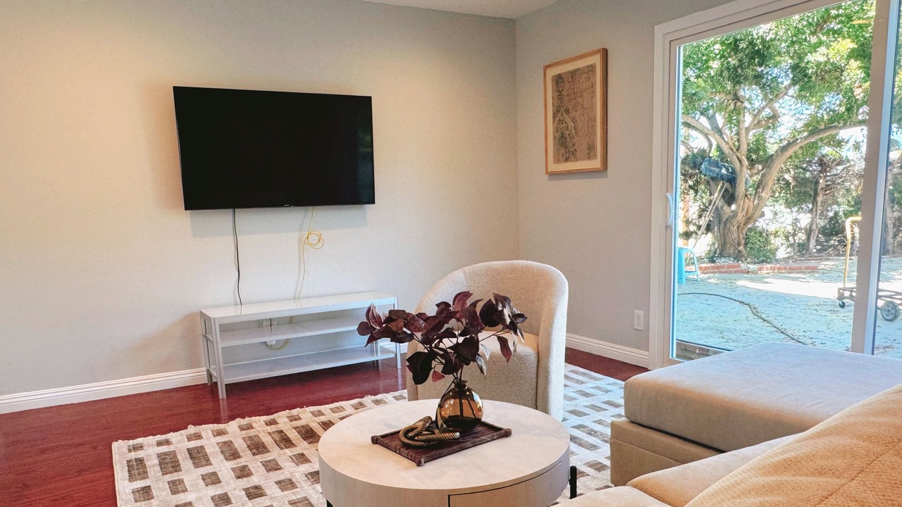 Photo of Livingroom in Hacienda Heights