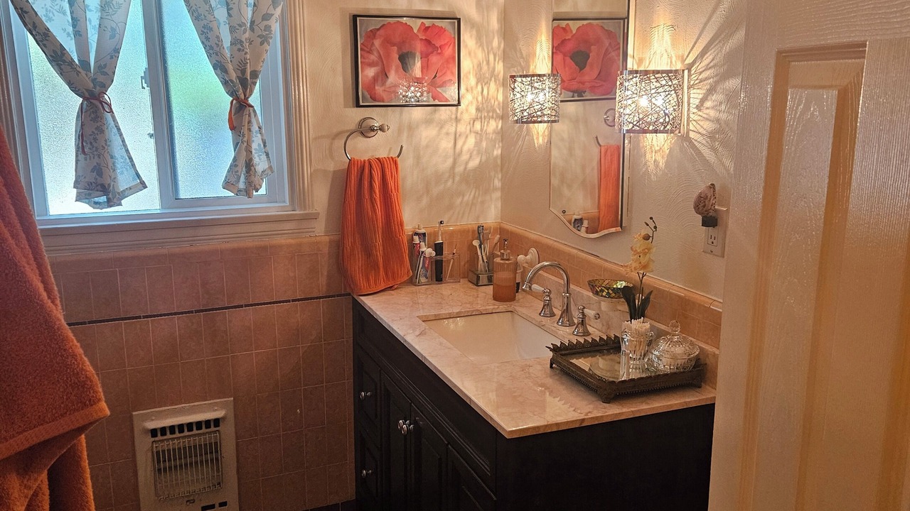 Photo of Bathroom in South Wrigley