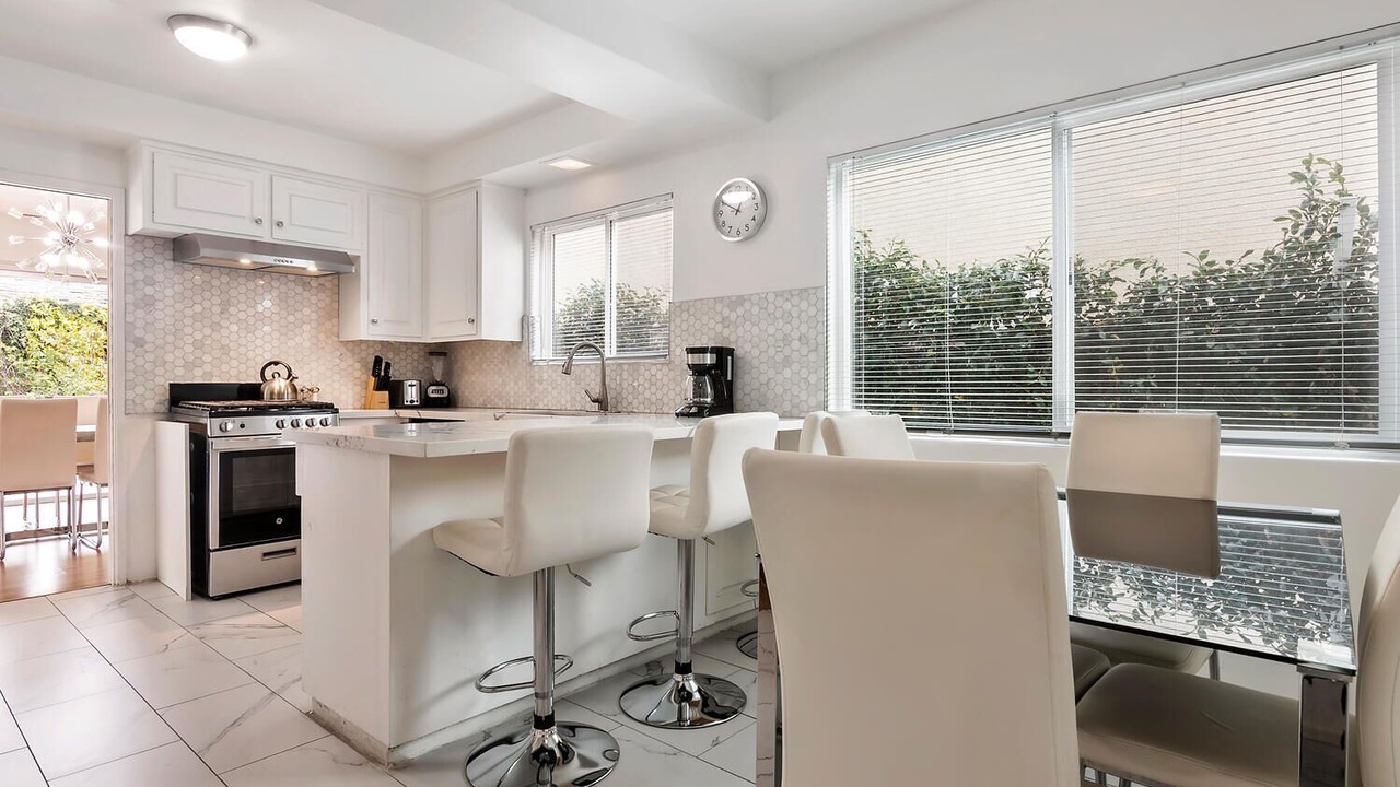Photo of Kitchen in Valley Glen