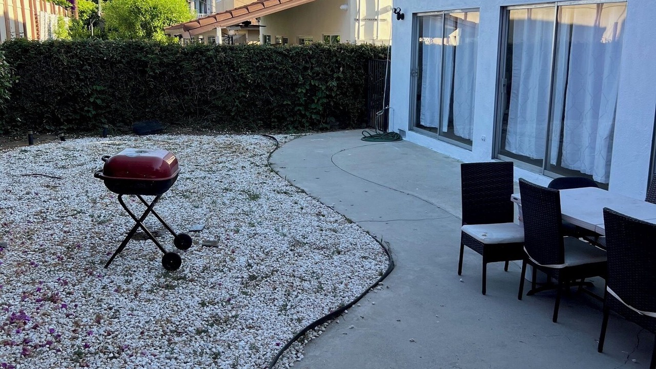 Photo of Outdoor in Valley Glen