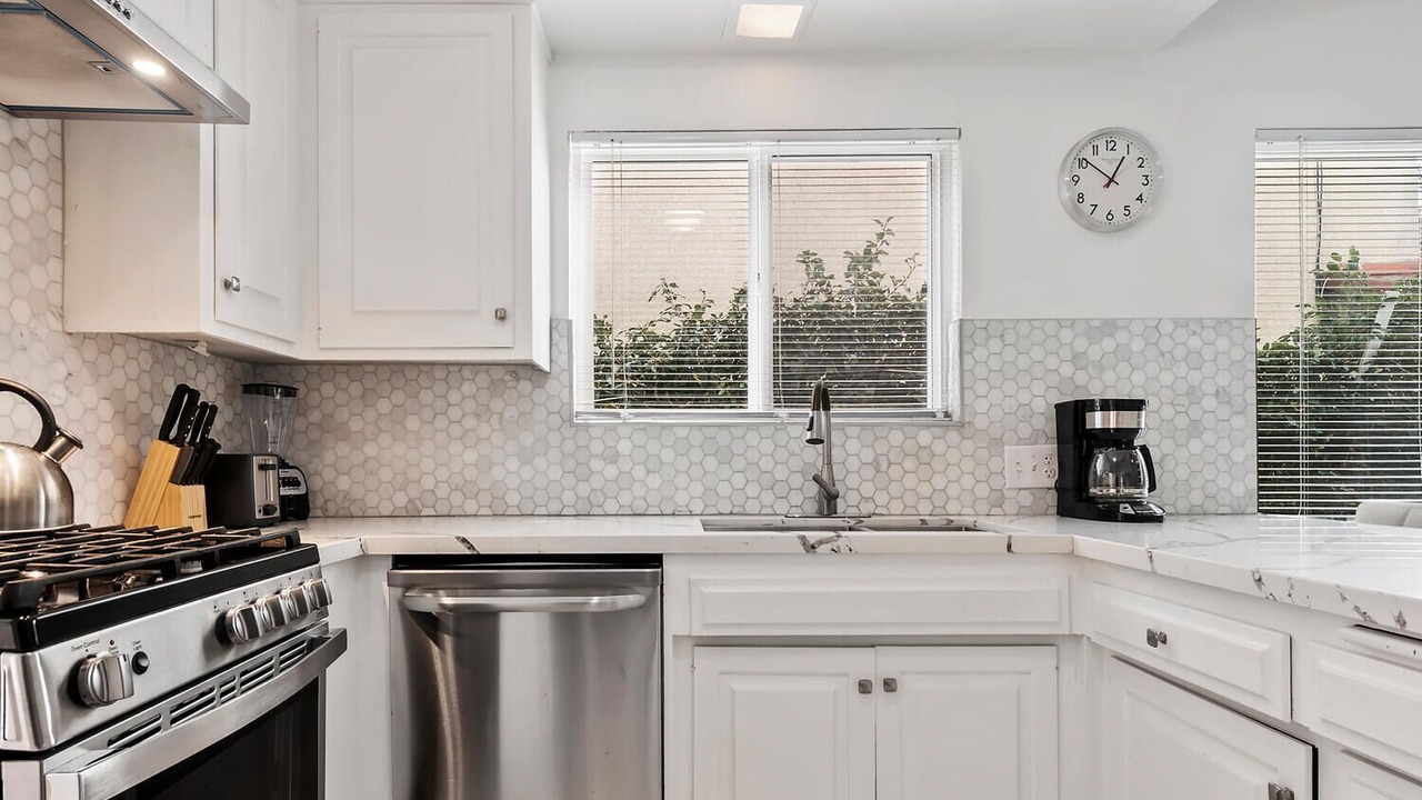Photo of Kitchen in Valley Glen