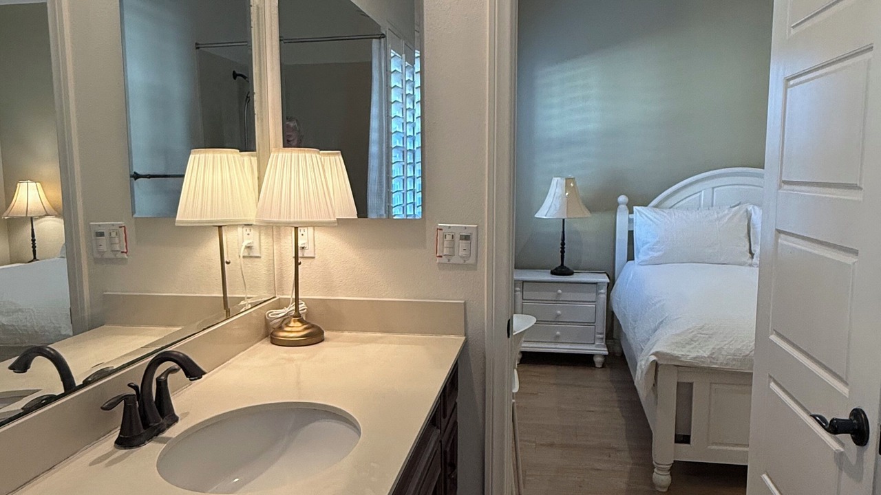 Photo of Bathroom in Arcadia