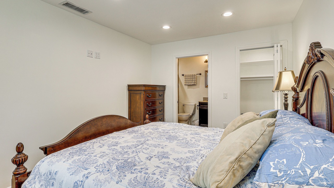 Photo of Bedroom in Fountain Valley