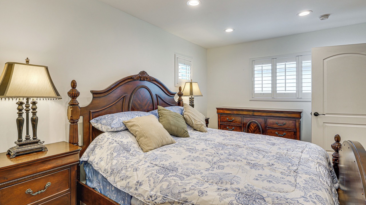 Photo of Bedroom in Fountain Valley