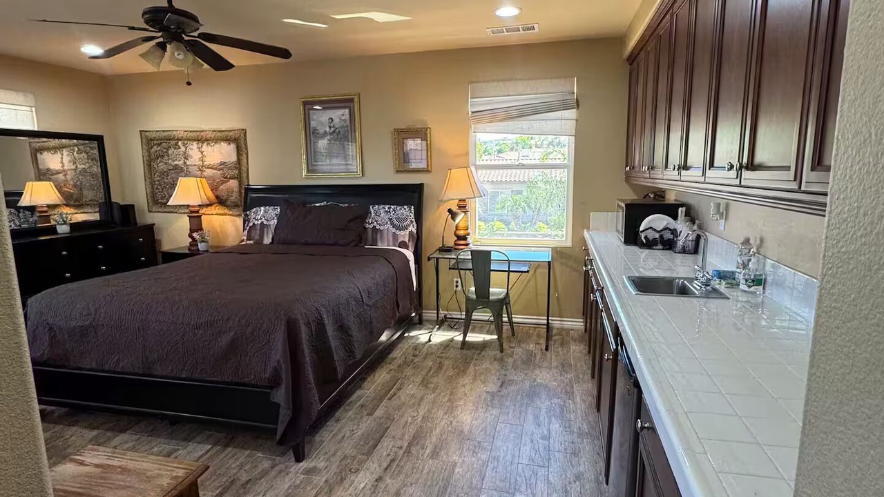 Photo of Bedroom in Alessandro Heights
