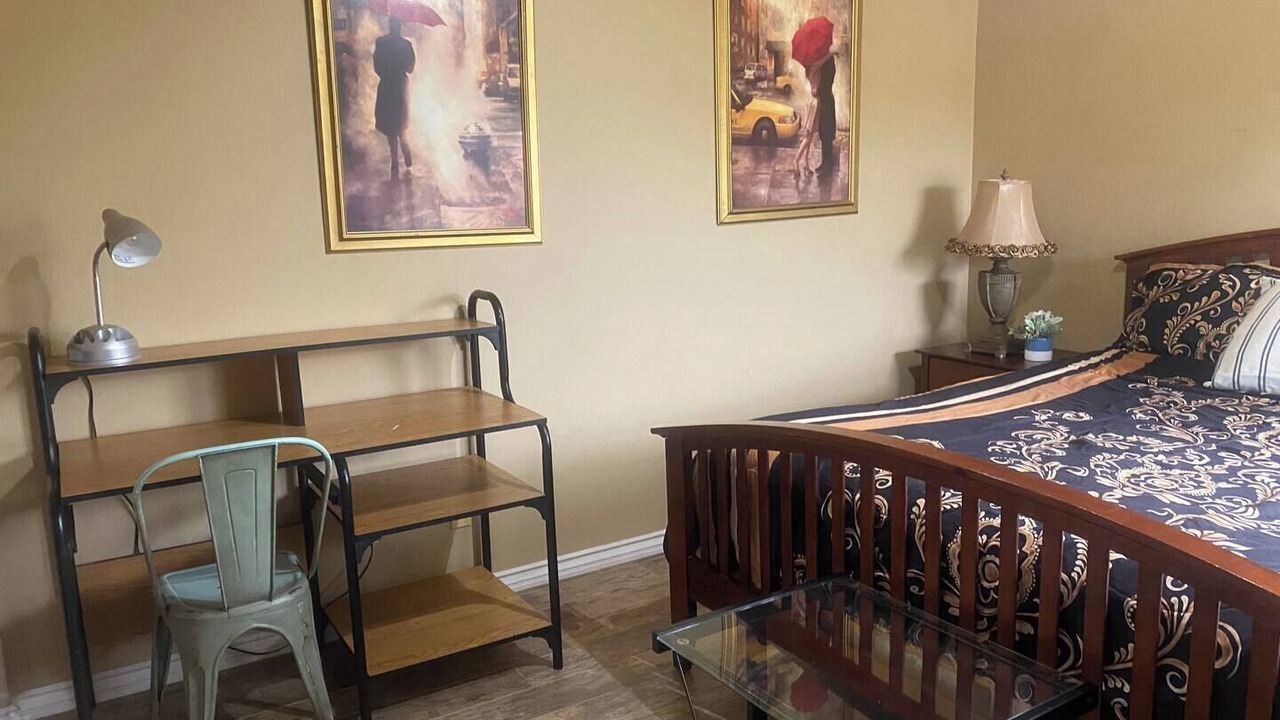Photo of Bedroom in Alessandro Heights