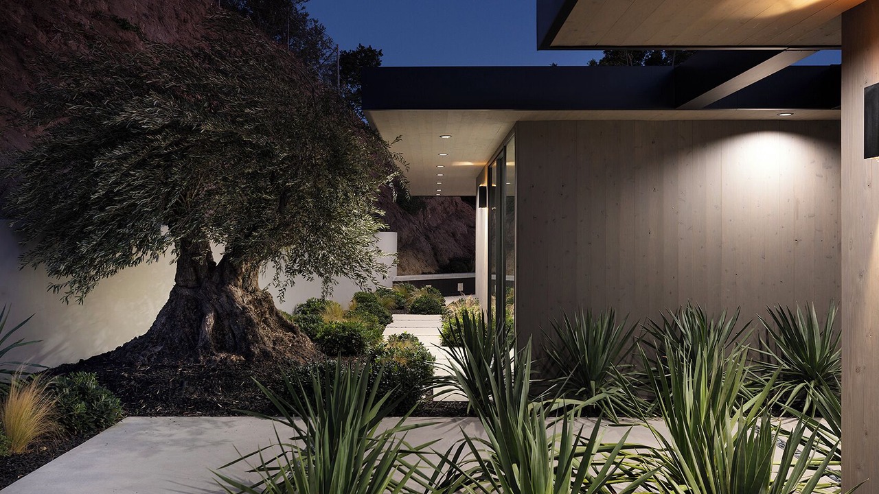 Photo of Outdoor in Trousdale Estates