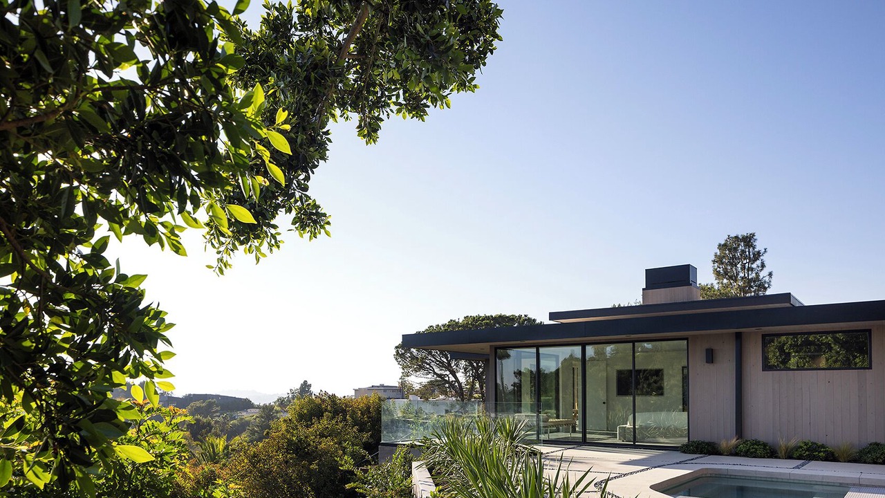 Photo of Outdoor in Trousdale Estates