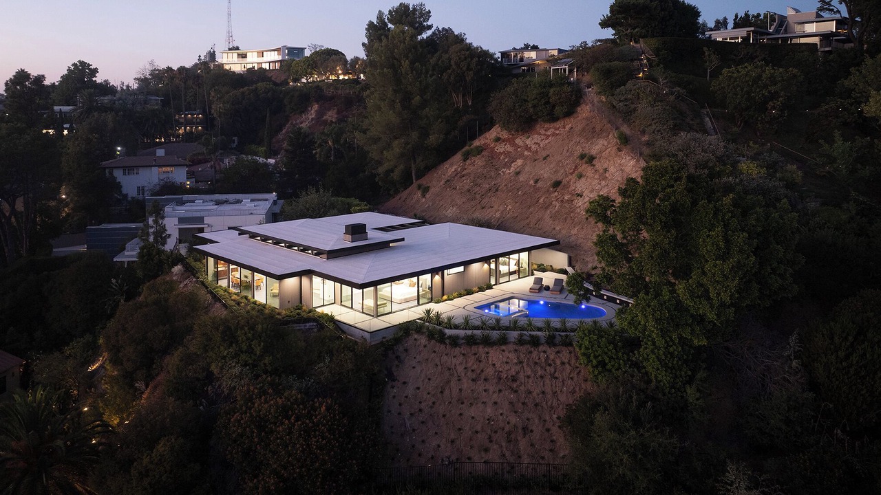 Photo of Outdoor in Trousdale Estates