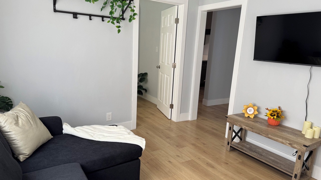 Photo of Livingroom in East Los Angeles