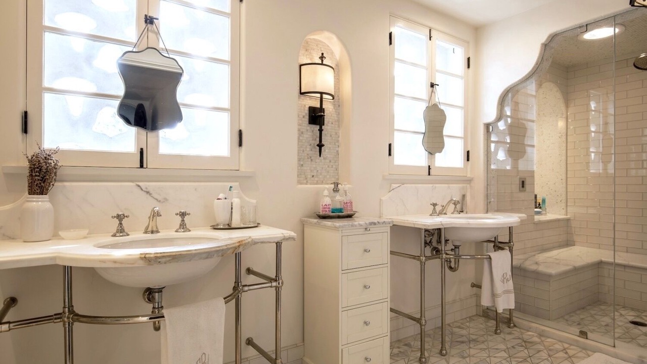 Photo of Bathroom in Windsor Square