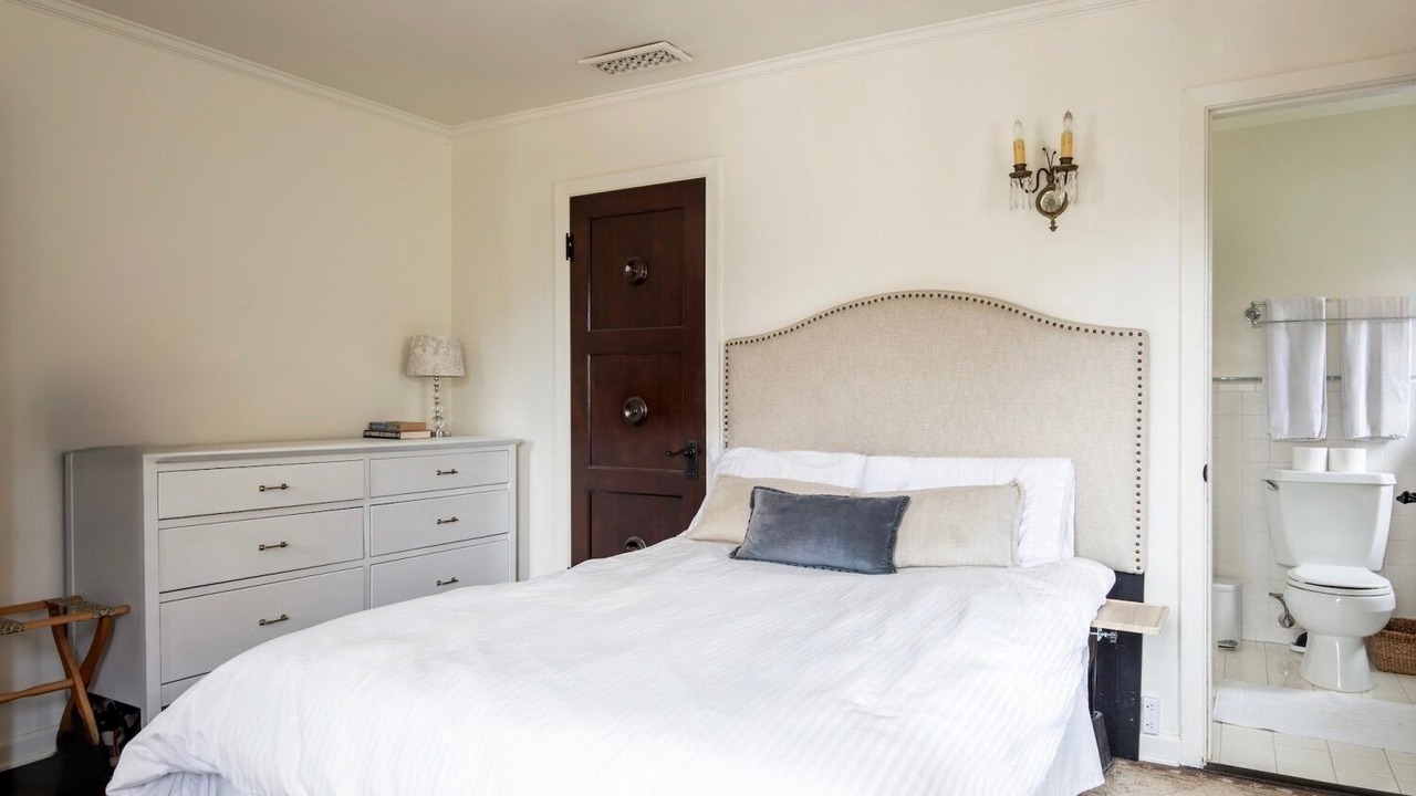 Photo of Bedroom in Windsor Square