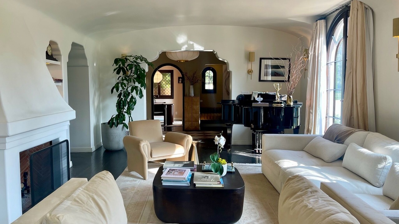 Photo of Livingroom in Windsor Square