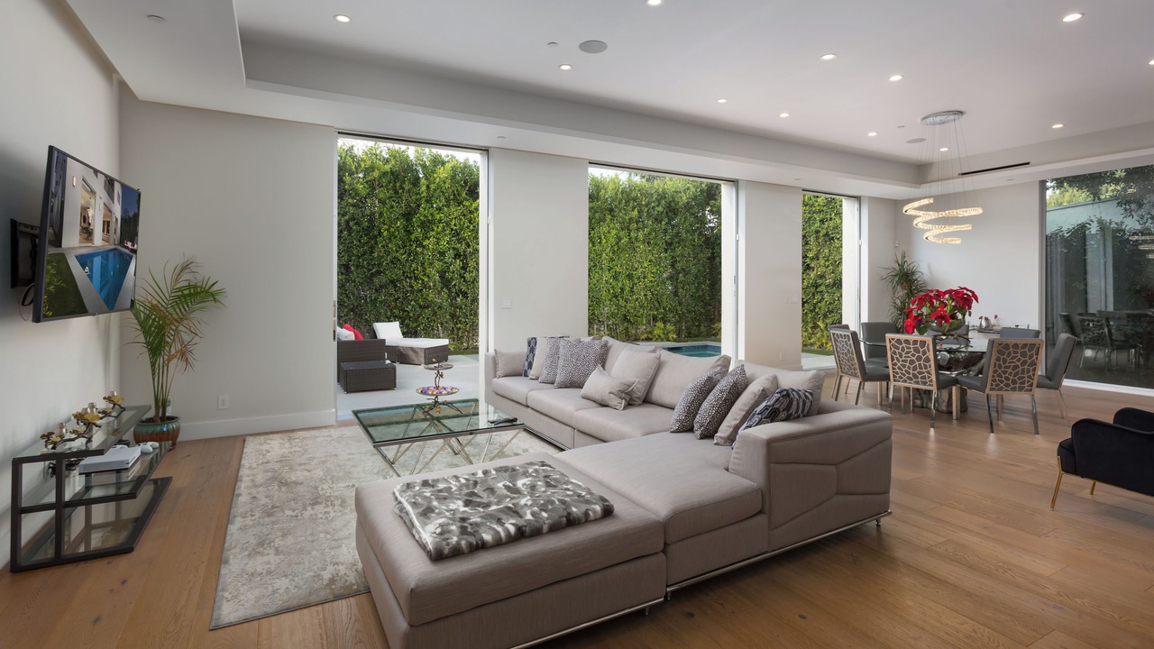Photo of Livingroom in Melrose