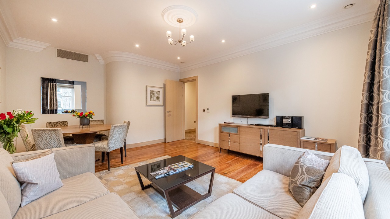 Photo of Livingroom in Brompton & Hans Town