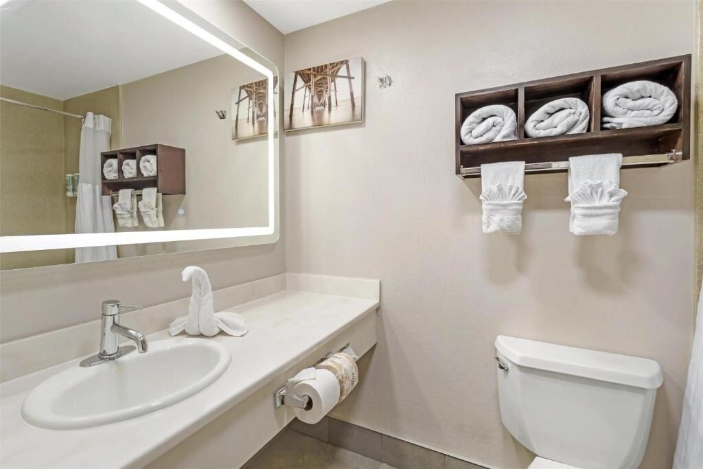 Photo of Bathroom in North Redondo