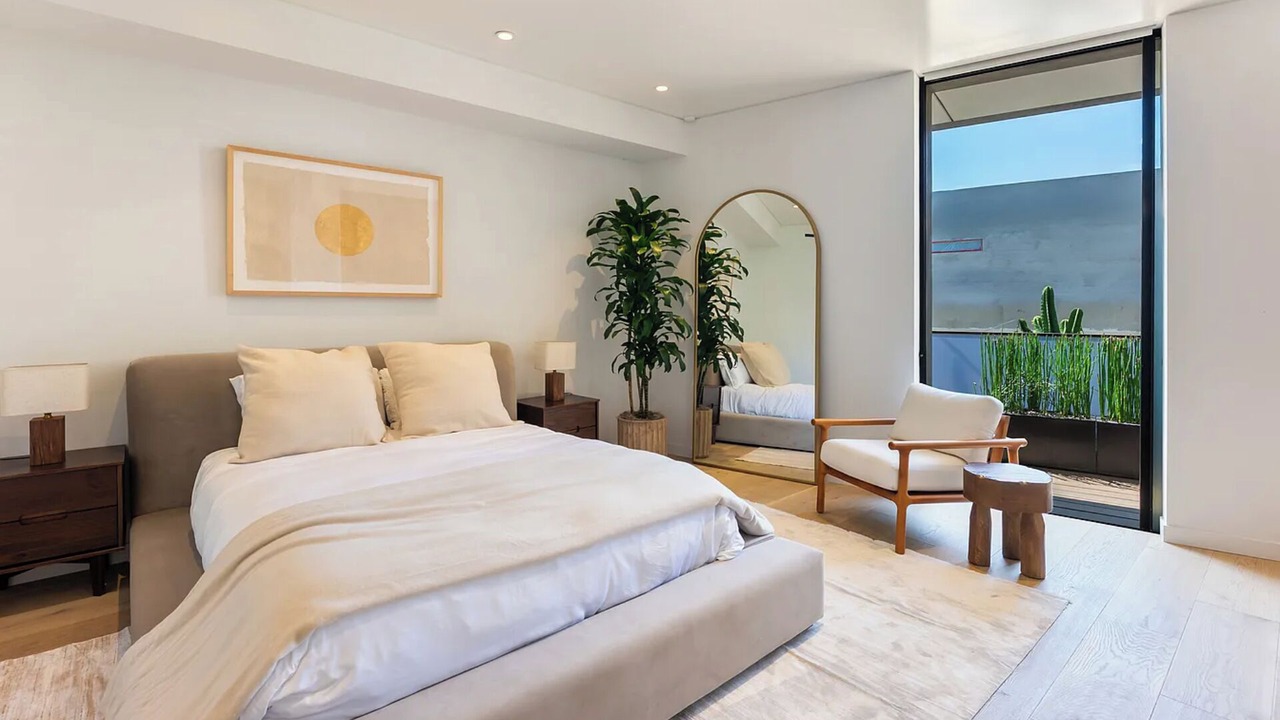 Photo of Bedroom in Hollywood Hills West