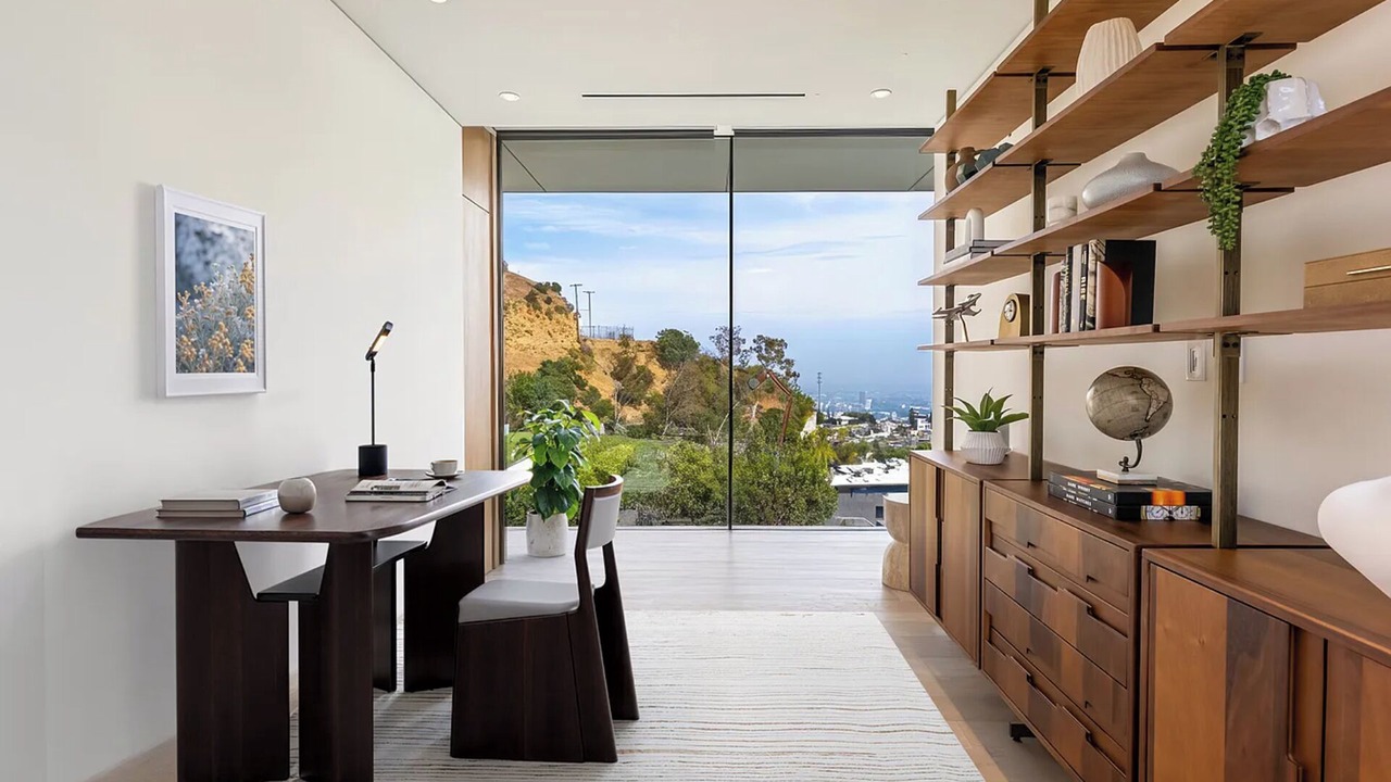 Photo of Others in Hollywood Hills West